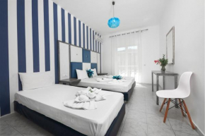 Boulevard Studio 10 with side sea view